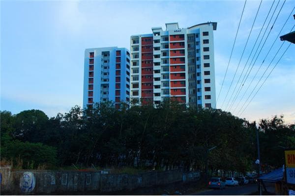 Exterior View 5