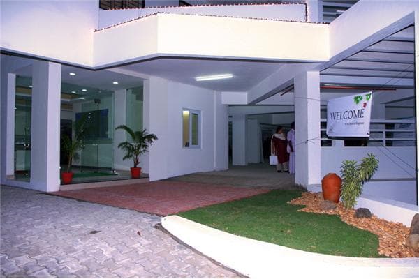 Exterior View 3