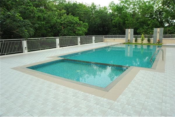 Exterior View 8