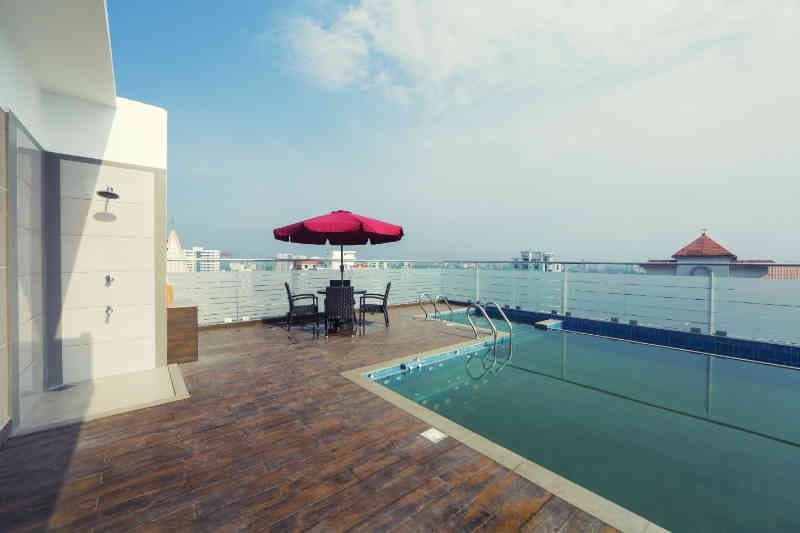 Exterior View 10