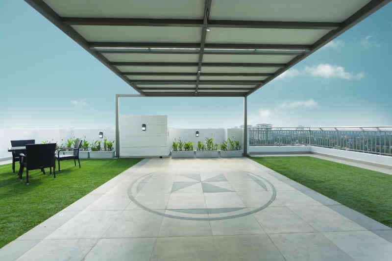 Exterior View 5