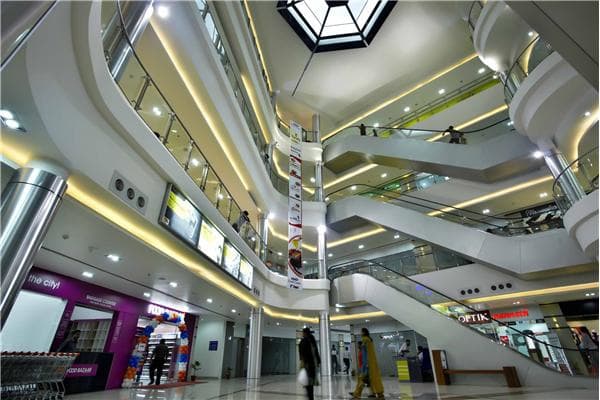Interior View 5