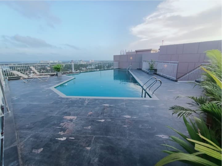Exterior View 5