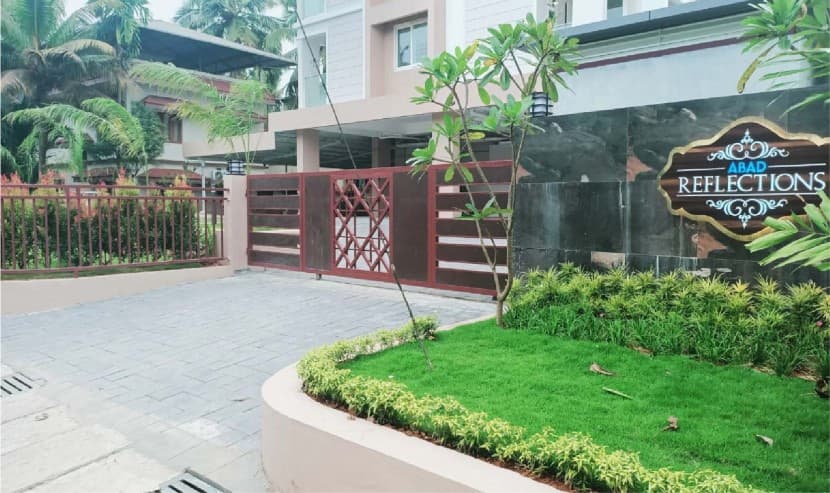 Exterior View 6