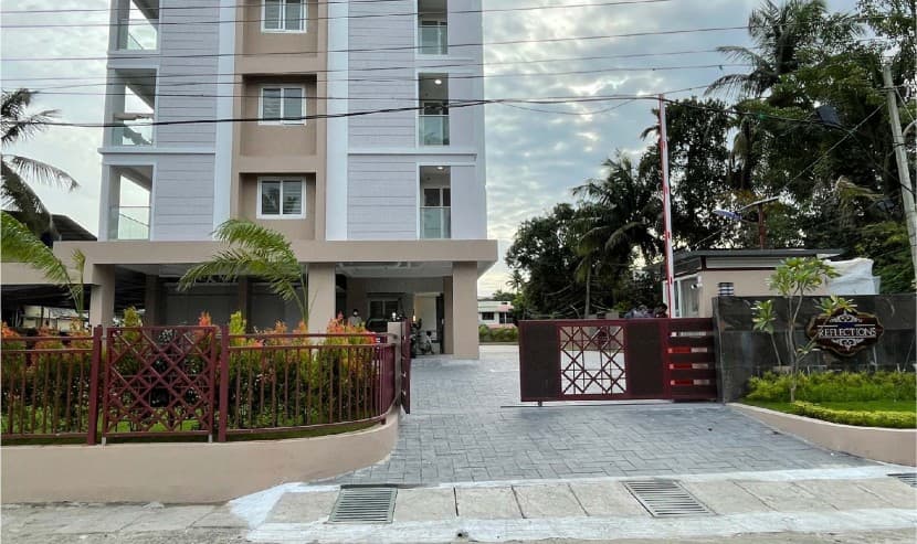 Exterior View 7