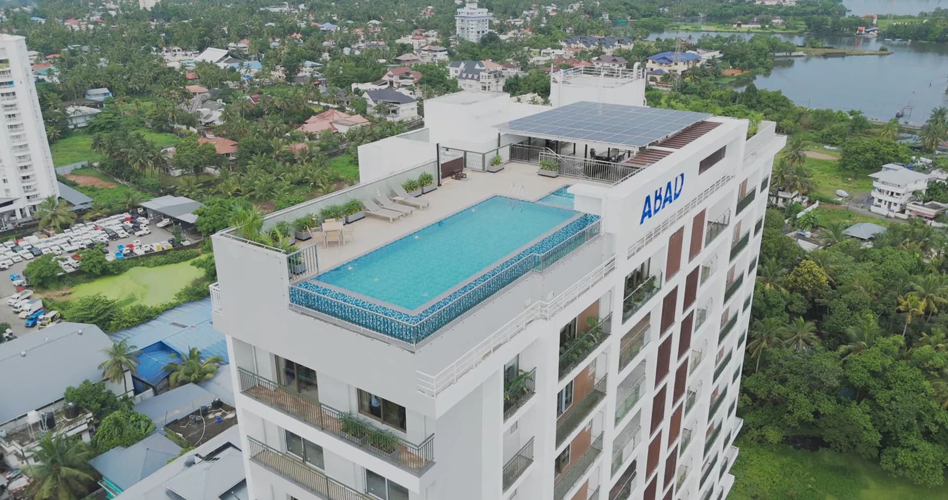 Exterior View 12