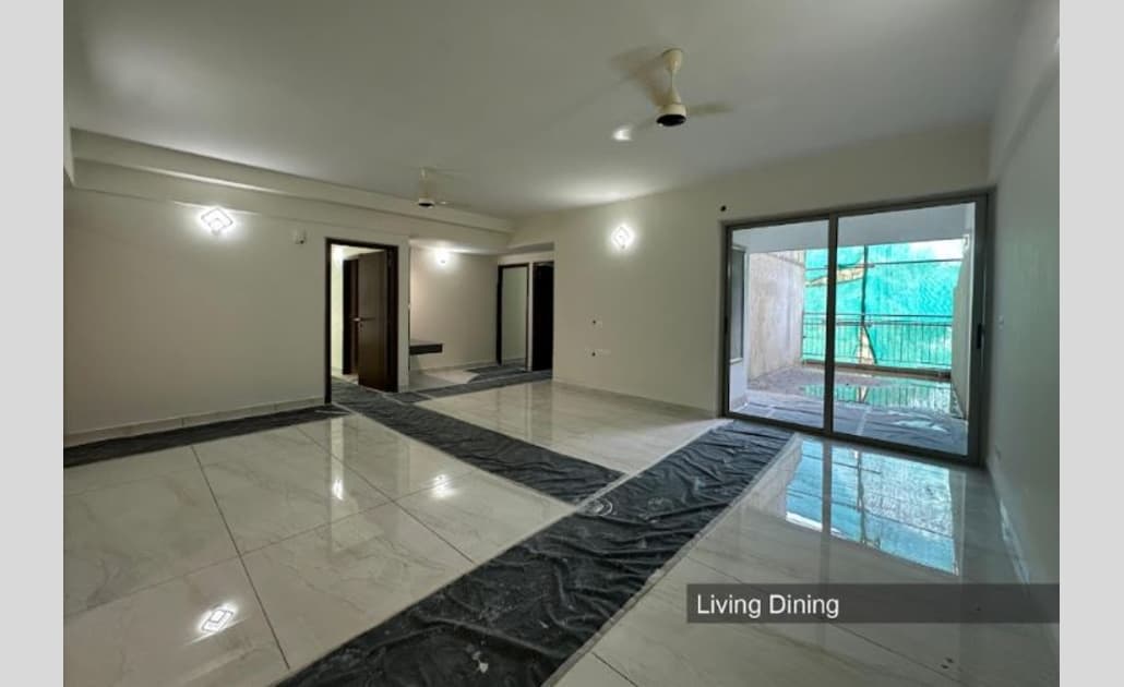 Interior View 14